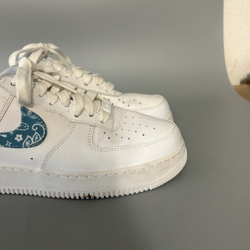 Nike Air Force 1 Low '07 Sneakers Womens 9 White Blue Paisley DH4406-100 - Picture 11 of 16